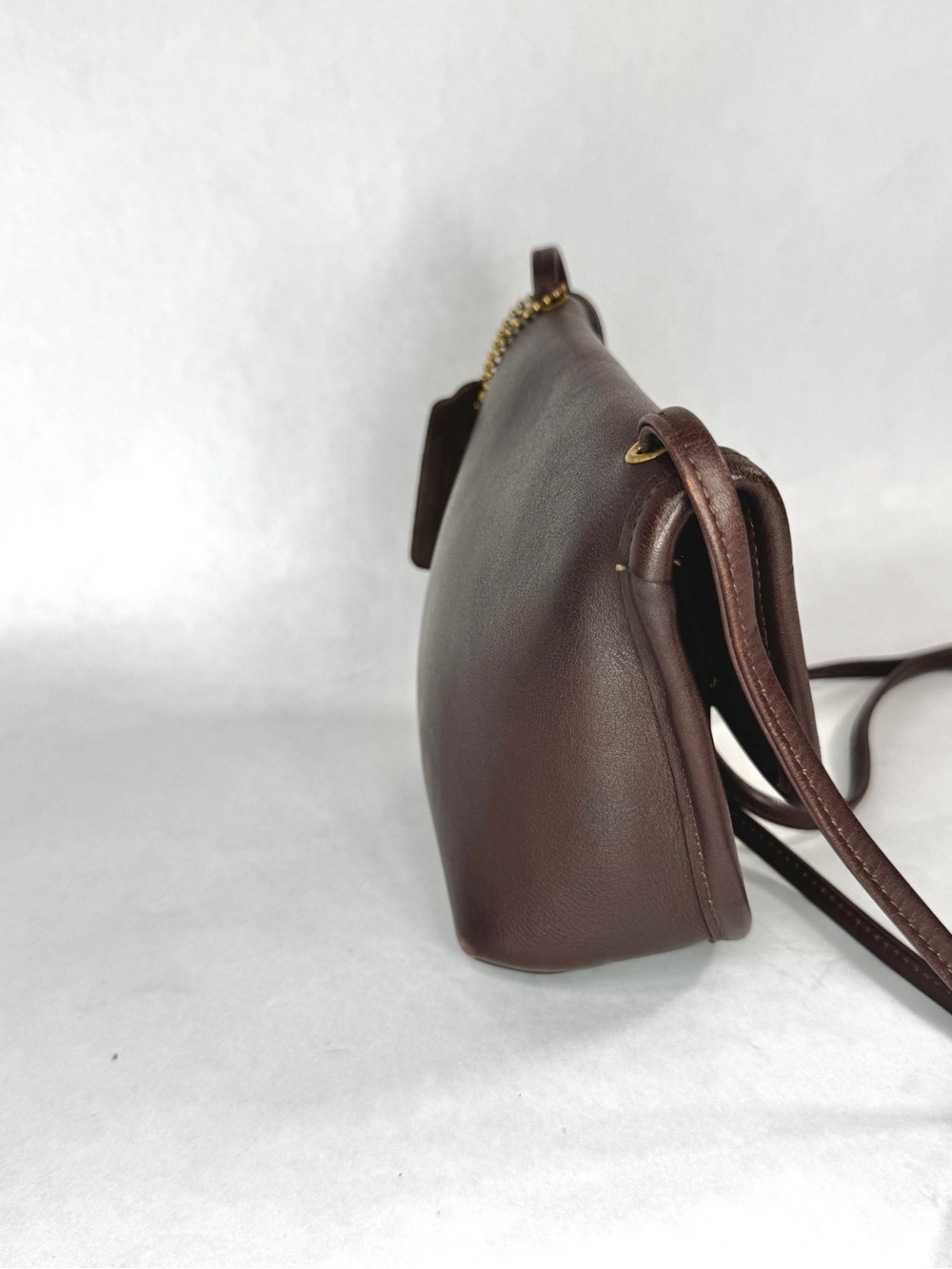 Vintage Coach Everett 9934 Brown Glove-Tanned Leather Turnlock Crossbody Bag - Picture 3 of 14